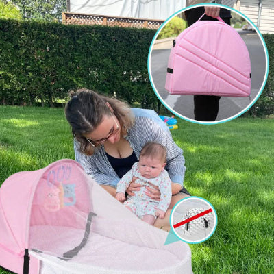 lit de voyage bébé rose - maman avec fille