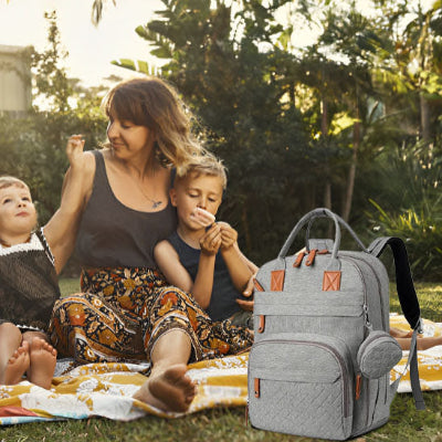 sac à dos à langer maman avec enfants